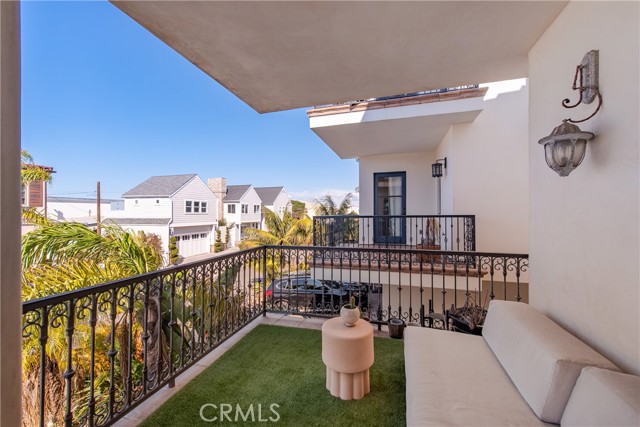 3104 Alma Avenue, Manhattan Beach, California 90266, 3 Bedrooms Bedrooms, ,4 BathroomsBathrooms,Residential,Sold,Alma,SB21051698