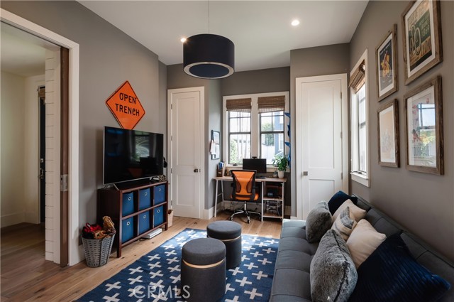 539 23rd Street, Manhattan Beach, California 90266, 5 Bedrooms Bedrooms, ,2 BathroomsBathrooms,Residential,Sold,23rd,SB21059502