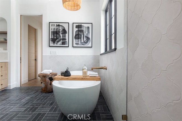 2003 Gates Avenue, Redondo Beach, California 90278, 4 Bedrooms Bedrooms, ,4 BathroomsBathrooms,Residential,Sold,Gates,SB21078366