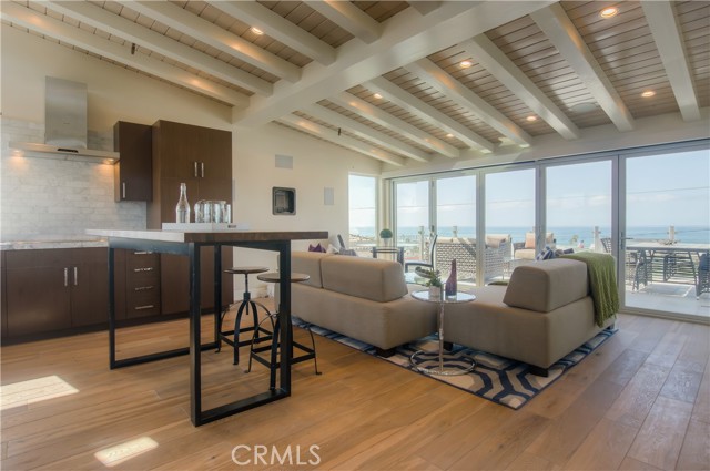 1819 Monterey Boulevard, Hermosa Beach, California 90254, 4 Bedrooms Bedrooms, ,4 BathroomsBathrooms,Residential,Sold,Monterey,SB21046153