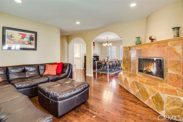 202 Lucia Avenue, Redondo Beach, California 90277, 4 Bedrooms Bedrooms, ,3 BathroomsBathrooms,Residential,Sold,Lucia,PV17247828