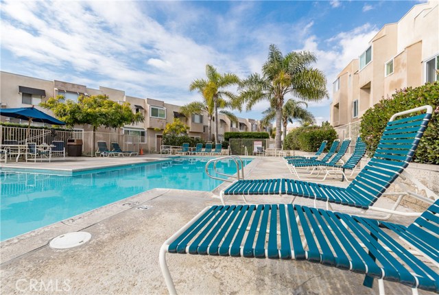 501 Herondo Street, Hermosa Beach, California 90254, 2 Bedrooms Bedrooms, ,2 BathroomsBathrooms,Residential,Sold,Herondo,SB17254181