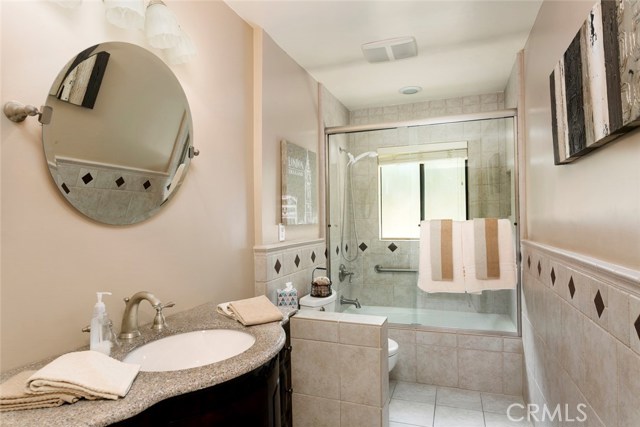 Main floor full bath