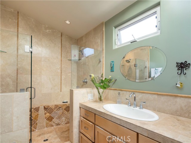 1158 8th Street, Hermosa Beach, California 90254, 3 Bedrooms Bedrooms, ,1 BathroomBathrooms,Residential,Sold,8th,SB20088189