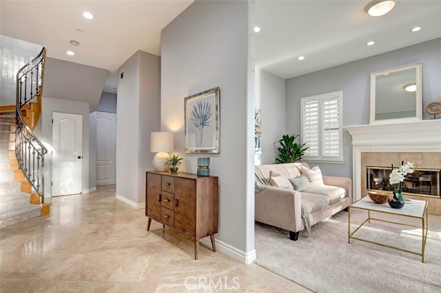 618 Broadway, Redondo Beach, California 90277, 3 Bedrooms Bedrooms, ,2 BathroomsBathrooms,Residential,Sold,Broadway,SB17101227