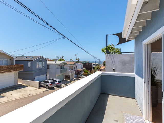 1136 2nd Street, Hermosa Beach, California 90254, 4 Bedrooms Bedrooms, ,3 BathroomsBathrooms,Residential,Sold,2nd,SB19115231