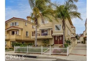 2209 Marshallfield Lane, Redondo Beach, California 90278, 4 Bedrooms Bedrooms, ,4 BathroomsBathrooms,Residential,Sold,Marshallfield,PV17107047