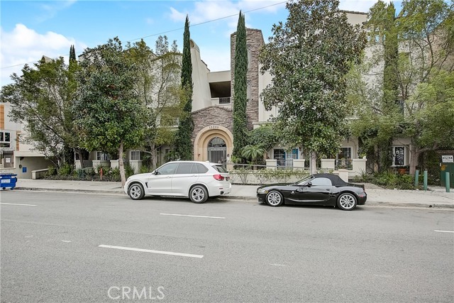 2 Bed Home for Sale in Sherman Oaks, California