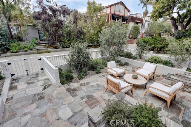 412 8th Street, Manhattan Beach, California 90266, 5 Bedrooms Bedrooms, ,6 BathroomsBathrooms,Residential,Sold,8th,SB20144839