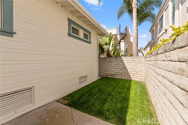 911 Emerald Street, Redondo Beach, California 90277, 2 Bedrooms Bedrooms, ,1 BathroomBathrooms,Residential,Sold,Emerald,SB21083100