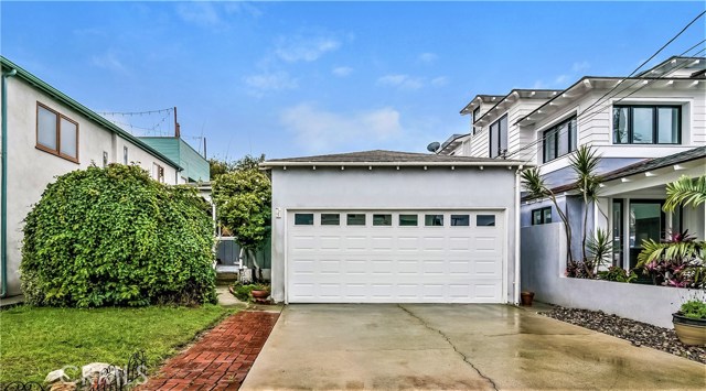 1138 19th Street, Hermosa Beach, California 90254, 3 Bedrooms Bedrooms, ,2 BathroomsBathrooms,Residential,Sold,19th,SB19014396