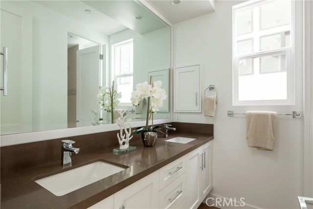 1726 Steinhart Avenue, Redondo Beach, California 90278, 4 Bedrooms Bedrooms, ,3 BathroomsBathrooms,Residential,Sold,Steinhart,SB19006729