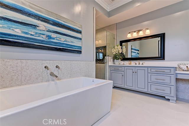 404 Lucia, Redondo Beach, California 90277, 4 Bedrooms Bedrooms, ,3 BathroomsBathrooms,Residential,Sold,Lucia,SB17221767