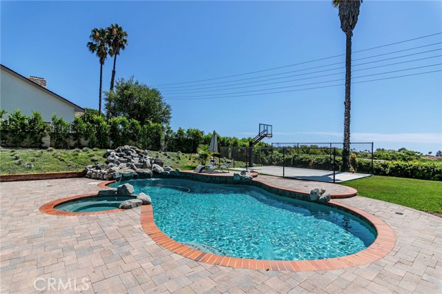 CALIFORNIA LIVING AT ITS BEST.