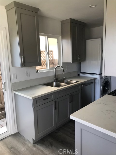 414 Broadway, Redondo Beach, California 90277, ,Residential Income,Sold,Broadway,PV19169547