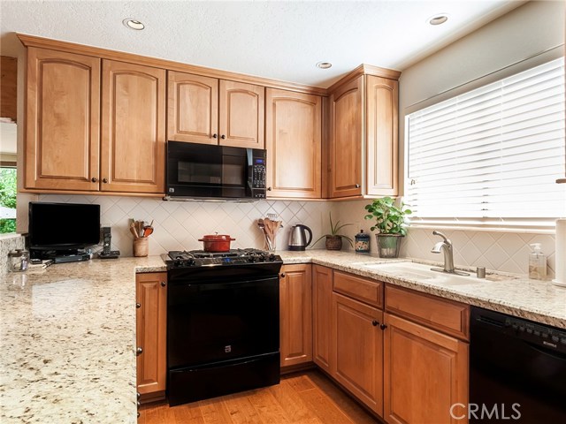 317 Broadway, Redondo Beach, California 90277, 3 Bedrooms Bedrooms, ,2 BathroomsBathrooms,Residential,Sold,Broadway,SB17224085