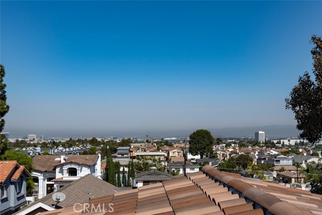 1919 Gates Avenue, Redondo Beach, California 90278, 4 Bedrooms Bedrooms, ,3 BathroomsBathrooms,Residential,Sold,Gates,SB20216794