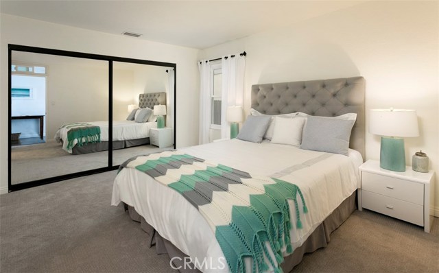 943 1st Street, Hermosa Beach, California 90254, 2 Bedrooms Bedrooms, ,2 BathroomsBathrooms,Residential,Sold,1st,SB17097562