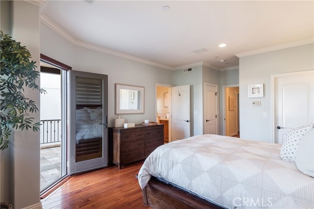 319 24th Street, Manhattan Beach, California 90266, 3 Bedrooms Bedrooms, ,3 BathroomsBathrooms,Residential,Sold,24th,SB21092556