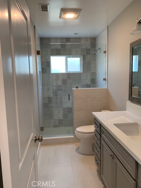 Master Bedroom bathroom.