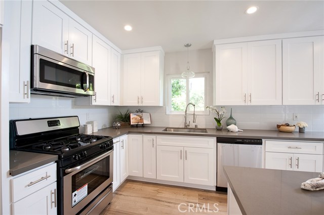 326 Prospect Avenue, Redondo Beach, California 90277, 3 Bedrooms Bedrooms, ,2 BathroomsBathrooms,Residential,Sold,Prospect,OC17090576