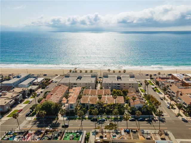 1301 Catalina Avenue, Redondo Beach, California 90277, 3 Bedrooms Bedrooms, ,2 BathroomsBathrooms,Residential,Sold,Catalina,PV21097536