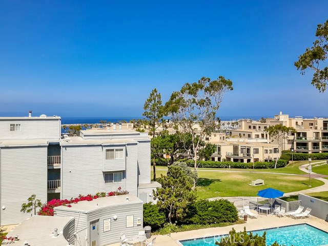 250 The Village, Redondo Beach, California 90277, ,1 BathroomBathrooms,Residential,Sold,The Village,SB17098033