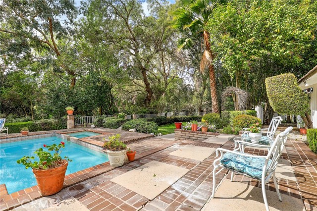 57 Strawberry Lane, Rolling Hills Estates, California 90274, 6 Bedrooms Bedrooms, ,3 BathroomsBathrooms,Residential,Sold,Strawberry,SB21051778
