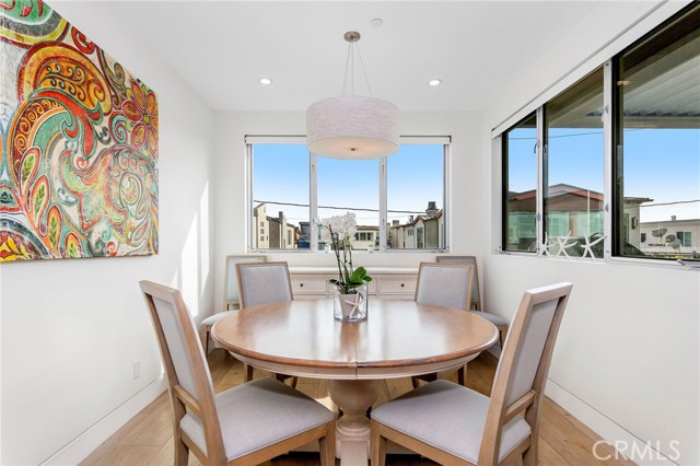 429 Marine Place, Manhattan Beach, California 90266, 4 Bedrooms Bedrooms, ,2 BathroomsBathrooms,Residential,Sold,Marine Place,SB21015394