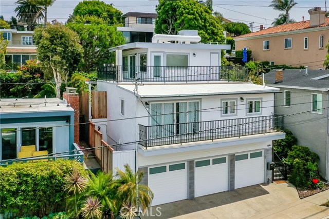 1944 Ardmore Avenue, Manhattan Beach, California 90266, 3 Bedrooms Bedrooms, ,2 BathroomsBathrooms,Residential,Sold,Ardmore,SB20111150
