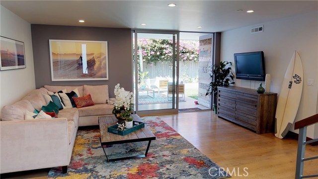 801 Ocean Drive, Hermosa Beach, California 90254, 4 Bedrooms Bedrooms, ,5 BathroomsBathrooms,Residential,Sold,Ocean,SB19222362