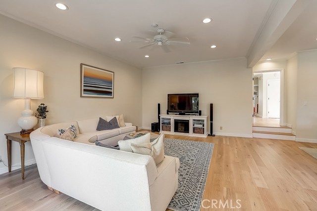 2020 Farrell Avenue, Redondo Beach, California 90278, 4 Bedrooms Bedrooms, ,3 BathroomsBathrooms,Residential,Sold,Farrell,SB20133157