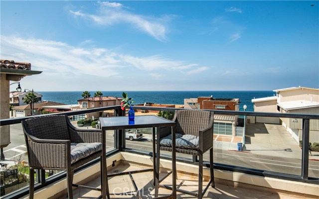 734 Esplanade, Redondo Beach, California 90277, 2 Bedrooms Bedrooms, ,3 BathroomsBathrooms,Residential,Sold,Esplanade,SB20221428