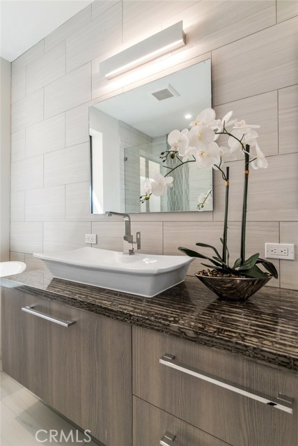 1832 Pacific Coast Highway, Hermosa Beach, California 90254, 3 Bedrooms Bedrooms, ,3 BathroomsBathrooms,Residential,Sold,Pacific Coast Highway,SB18123044