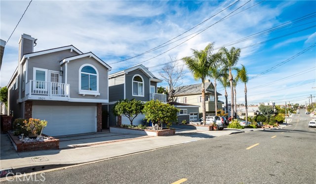 1521 Steinhart Avenue, Redondo Beach, California 90278, 3 Bedrooms Bedrooms, ,2 BathroomsBathrooms,Residential,Sold,Steinhart,SB20000560