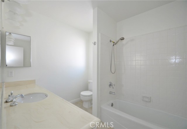 2404 Huntington Lane, Redondo Beach, California 90278, 3 Bedrooms Bedrooms, ,2 BathroomsBathrooms,Residential,Sold,Huntington Lane,SB18166287