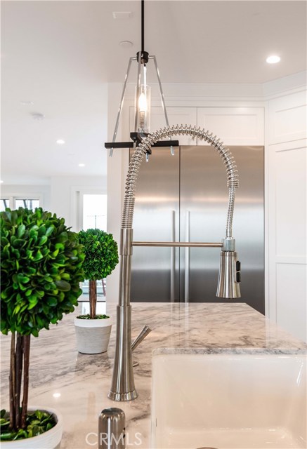 653 13th Street, Manhattan Beach, California 90266, 4 Bedrooms Bedrooms, ,2 BathroomsBathrooms,Residential,Sold,13th,SB19011414