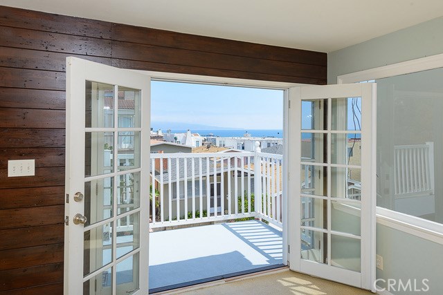 225 25th Street, Manhattan Beach, California 90266, 5 Bedrooms Bedrooms, ,4 BathroomsBathrooms,Residential,Sold,25th,SB19199643