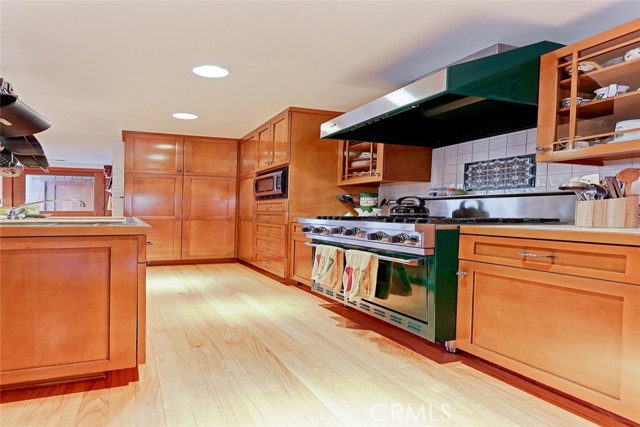 539 4th Street, Manhattan Beach, California 90266, 4 Bedrooms Bedrooms, ,3 BathroomsBathrooms,Residential,Sold,4th,SB21030047