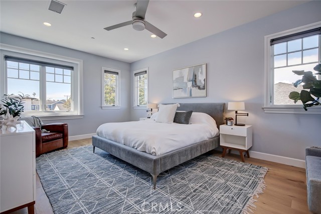 1900 Lynngrove Drive, Manhattan Beach, California 90266, 5 Bedrooms Bedrooms, ,2 BathroomsBathrooms,Residential,Sold,Lynngrove,SB21039108