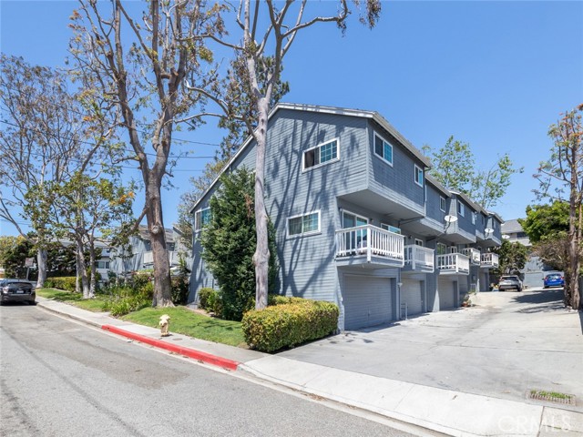 1917 Nelson Avenue, Redondo Beach, California 90278, 3 Bedrooms Bedrooms, ,3 BathroomsBathrooms,Residential,Sold,Nelson,WS21087419