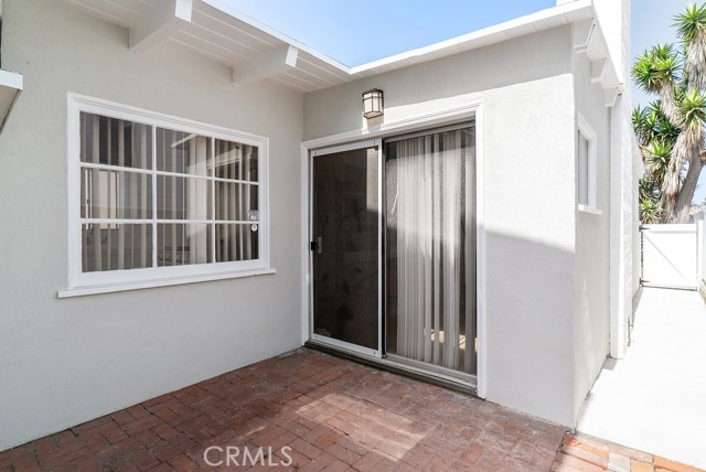 708 Loma Drive, Hermosa Beach, California 90254, 3 Bedrooms Bedrooms, ,2 BathroomsBathrooms,Residential,Sold,Loma,SB18168887