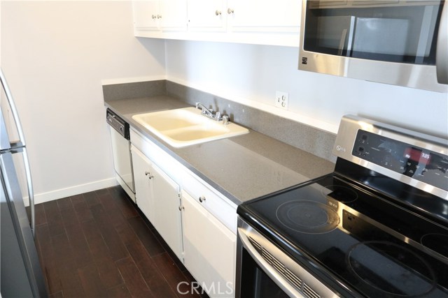 904 Camino Real, Redondo Beach, California 90277, 2 Bedrooms Bedrooms, ,2 BathroomsBathrooms,Residential,Sold,Camino Real,SB20150220