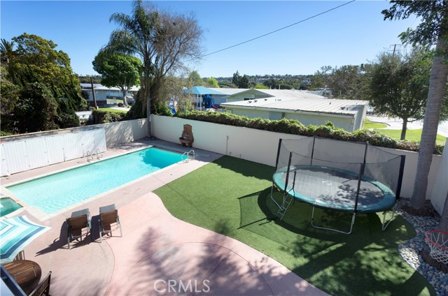 1407 Irena Avenue, Redondo Beach, California 90277, 5 Bedrooms Bedrooms, ,6 BathroomsBathrooms,Residential,Sold,Irena,SB20100486