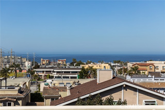 407 Anita Street, Redondo Beach, California 90278, 3 Bedrooms Bedrooms, ,2 BathroomsBathrooms,Residential,Sold,Anita,SB20078170