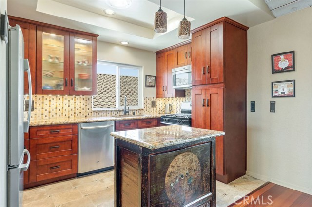 121 Prospect Avenue, Redondo Beach, California 90277, 2 Bedrooms Bedrooms, ,2 BathroomsBathrooms,Residential,Sold,Prospect,SB20143054