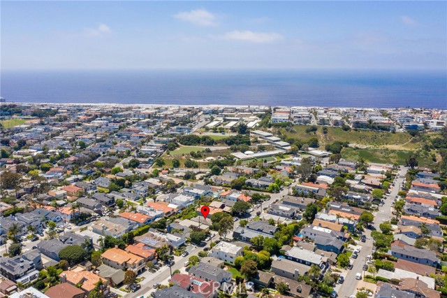 624 27th Street, Manhattan Beach, California 90266, 4 Bedrooms Bedrooms, ,2 BathroomsBathrooms,Residential,Sold,27th,SB21073180