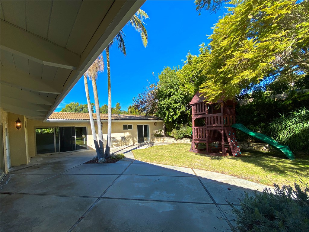 3 Cinnamon Lane, Rancho Palos Verdes, California 90275, 4 Bedrooms Bedrooms, ,3 BathroomsBathrooms,Residential,Sold,Cinnamon,SB21017437