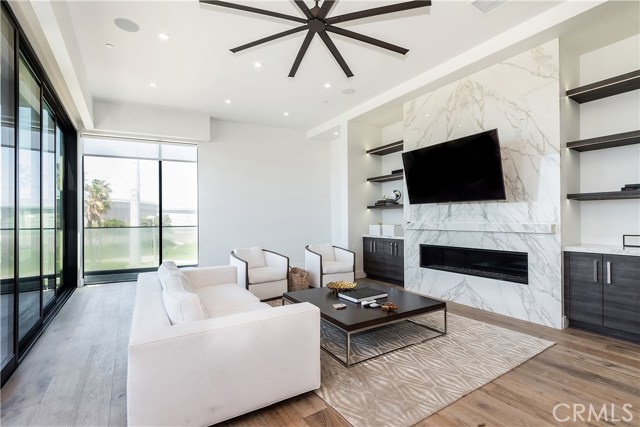 465 36th Place, Manhattan Beach, California 90266, 5 Bedrooms Bedrooms, ,6 BathroomsBathrooms,Residential,Sold,36th Place,SB19099340