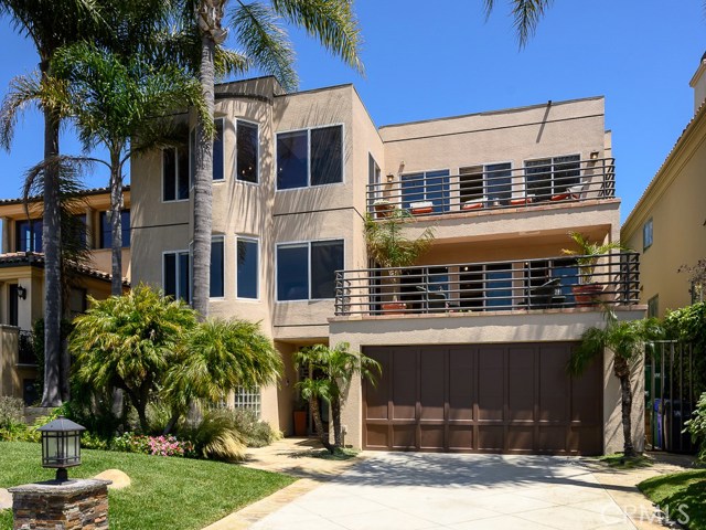 204 Poinsettia Avenue, Manhattan Beach, California 90266, 4 Bedrooms Bedrooms, ,3 BathroomsBathrooms,Residential,Sold,Poinsettia,SB20091825